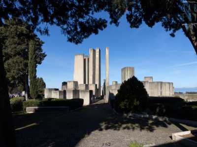...al termine del quale si erge l�imponente Spomenik
